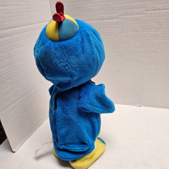 Pablo Fisher Price Nick Jr Backyardigans Sing & Spin Interactive Blue Penguin - Picture 5 of 16